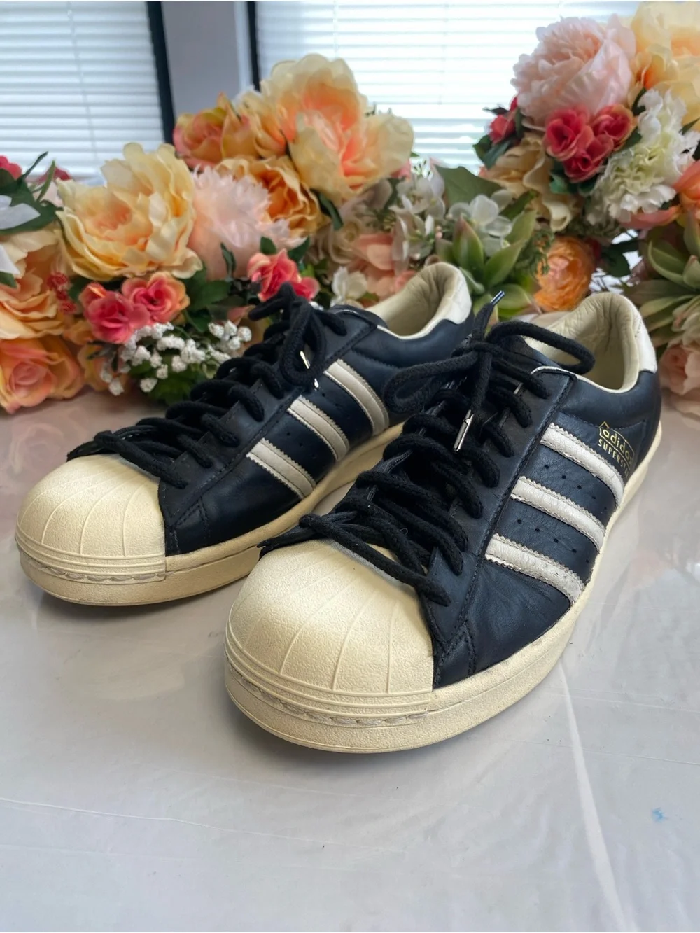 adidas Originals Superstar Leather Shell Toe Sneaker Black White Men’s 10 AJ0325